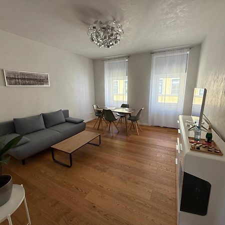 Apartment Number 5 Wina Bagian luar foto